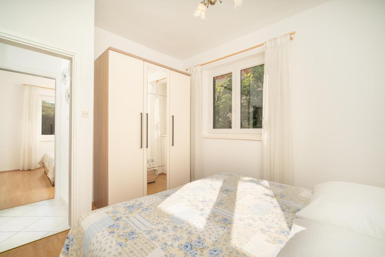 Apartmani Zlata Rabac Exterior photo